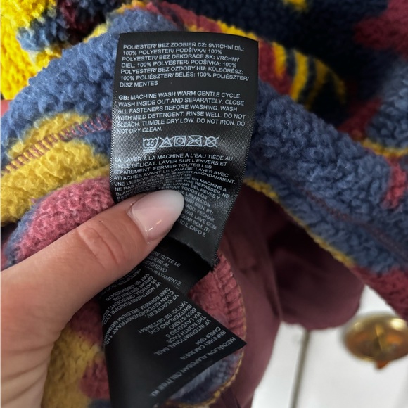 The North Face Multicolor Sherpa Pullover - Blue, Maroon & Yellow - Picture 5 of 5